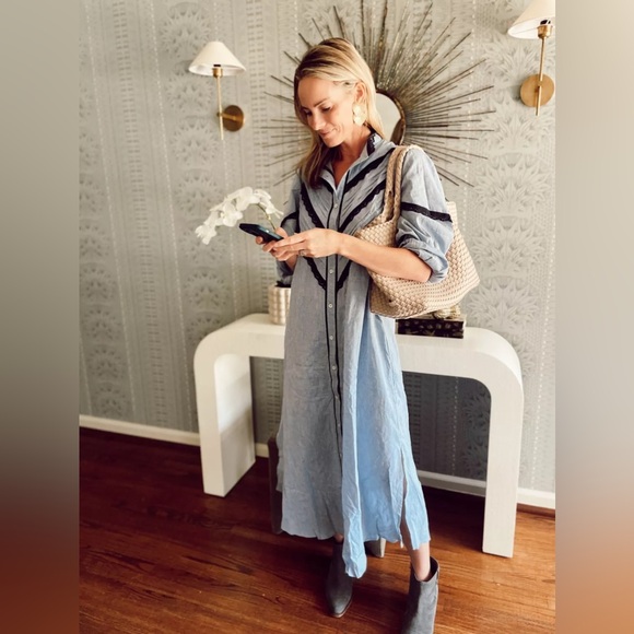 Pomander Place Jolene Chambray Midi Dress - Picture 2 of 14